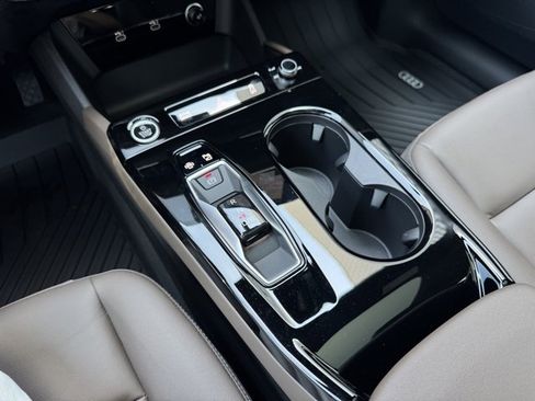 New 2025 Audi A6 e-tron Premium image 14