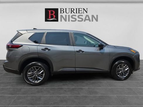 Used 2024 Nissan Rogue S AWD/4WD image 6