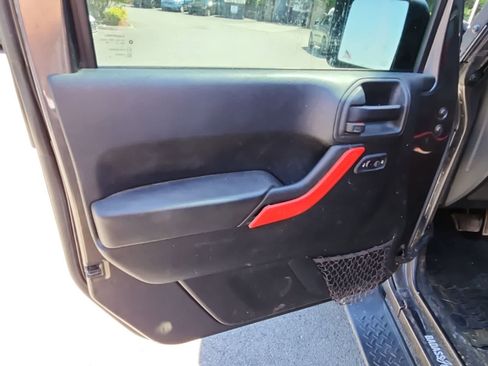 Used 2016 Jeep Wrangler Unlimited Sport w/ Quick Order Package 24S AWD/4WD image 16