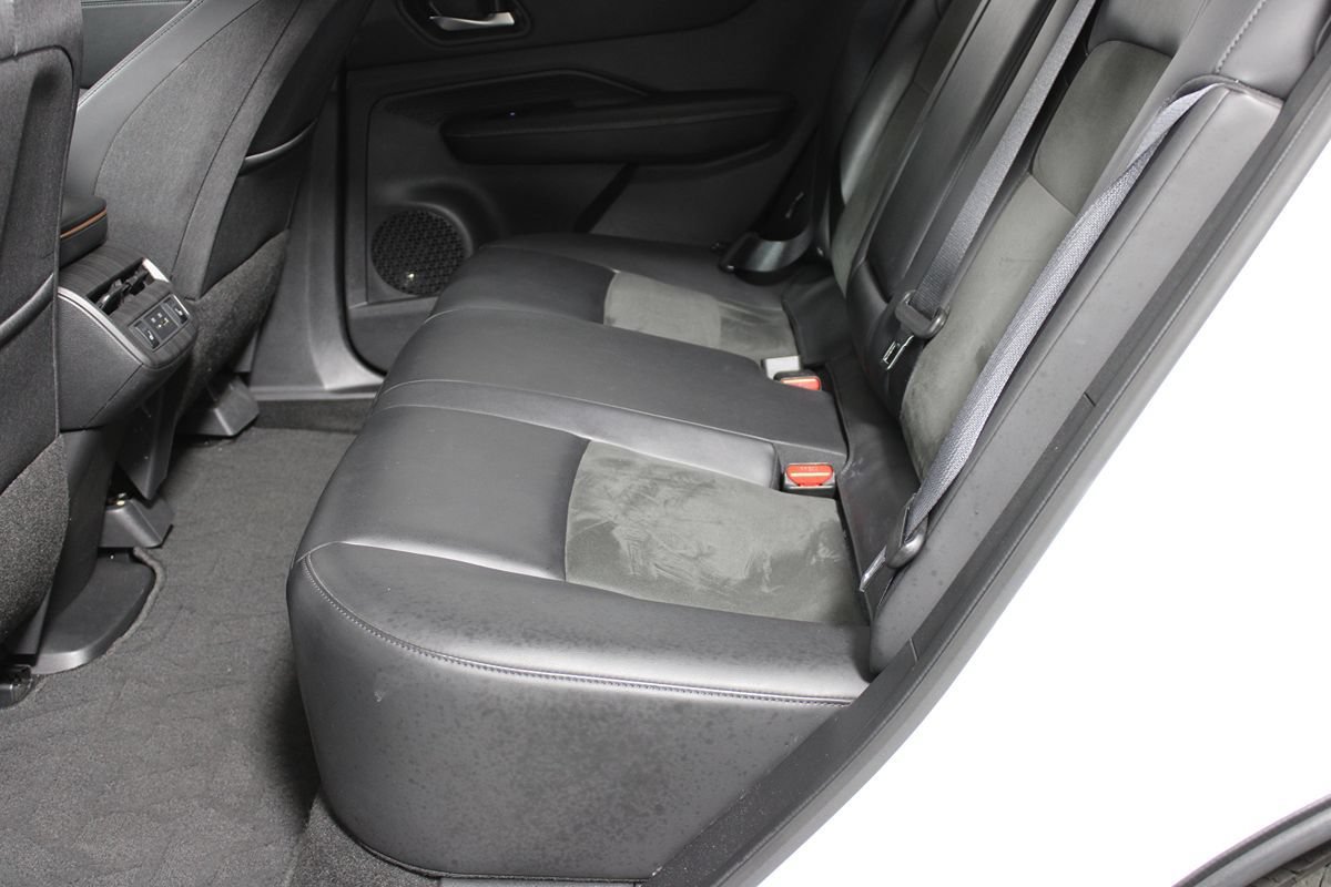 Used 2024 Nissan Ariya FWD image 21