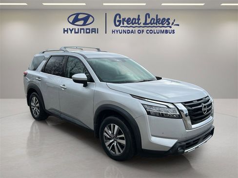 Used 2022 Nissan Pathfinder SL image 7