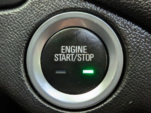 Used 2020 Chevrolet Equinox LT image 30