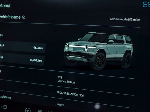 Used 2022 Rivian R1S Launch Edition image 27