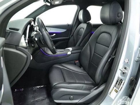 Used 2022 Mercedes-Benz GLC 300 w/ Premium Package Lite image 28