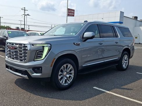 Certified 2025 GMC Yukon XL Denali AWD/4WD image 3