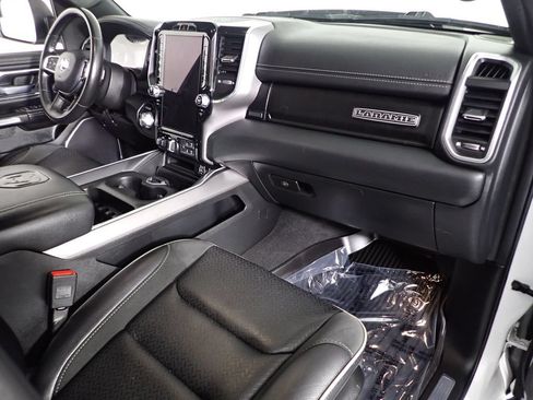 Used 2022 RAM 1500 Laramie AWD/4WD image 39