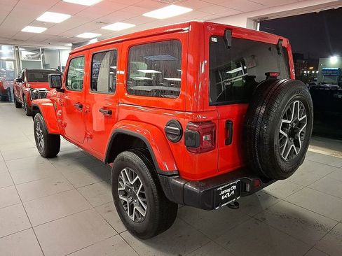 Used 2024 Jeep Wrangler Sahara image 4