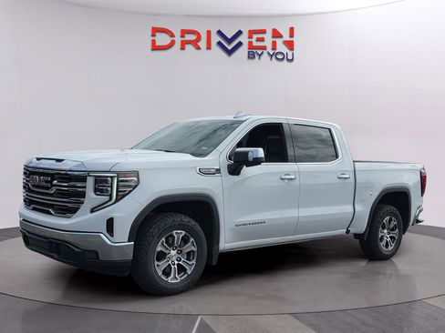 Used 2025 GMC Sierra 1500 SLT AWD/4WD image 1