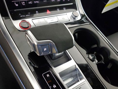 New 2026 Audi RS Q8 performance image 41