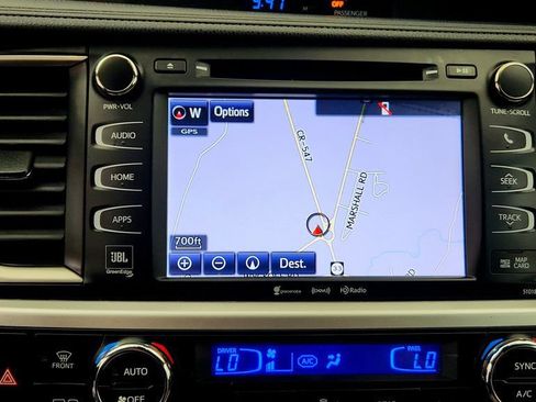 Used 2018 Toyota Highlander Limited Platinum AWD/4WD image 18