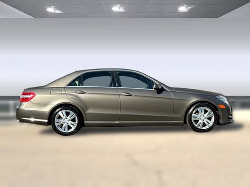 Used 2013 Mercedes-Benz E 350 BlueTEC Sedan image 7