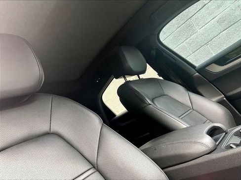 Certified 2024 Porsche Cayenne S AWD/4WD image 27
