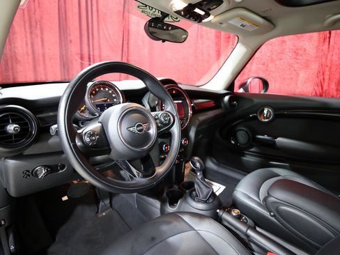 Used 2019 MINI Cooper 2-Door Hardtop FWD image 12