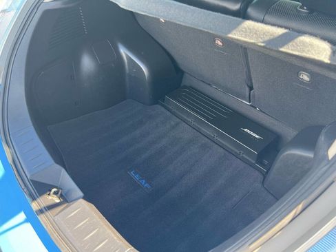 Used 2014 Nissan Leaf SL w/ Premium Package image 32