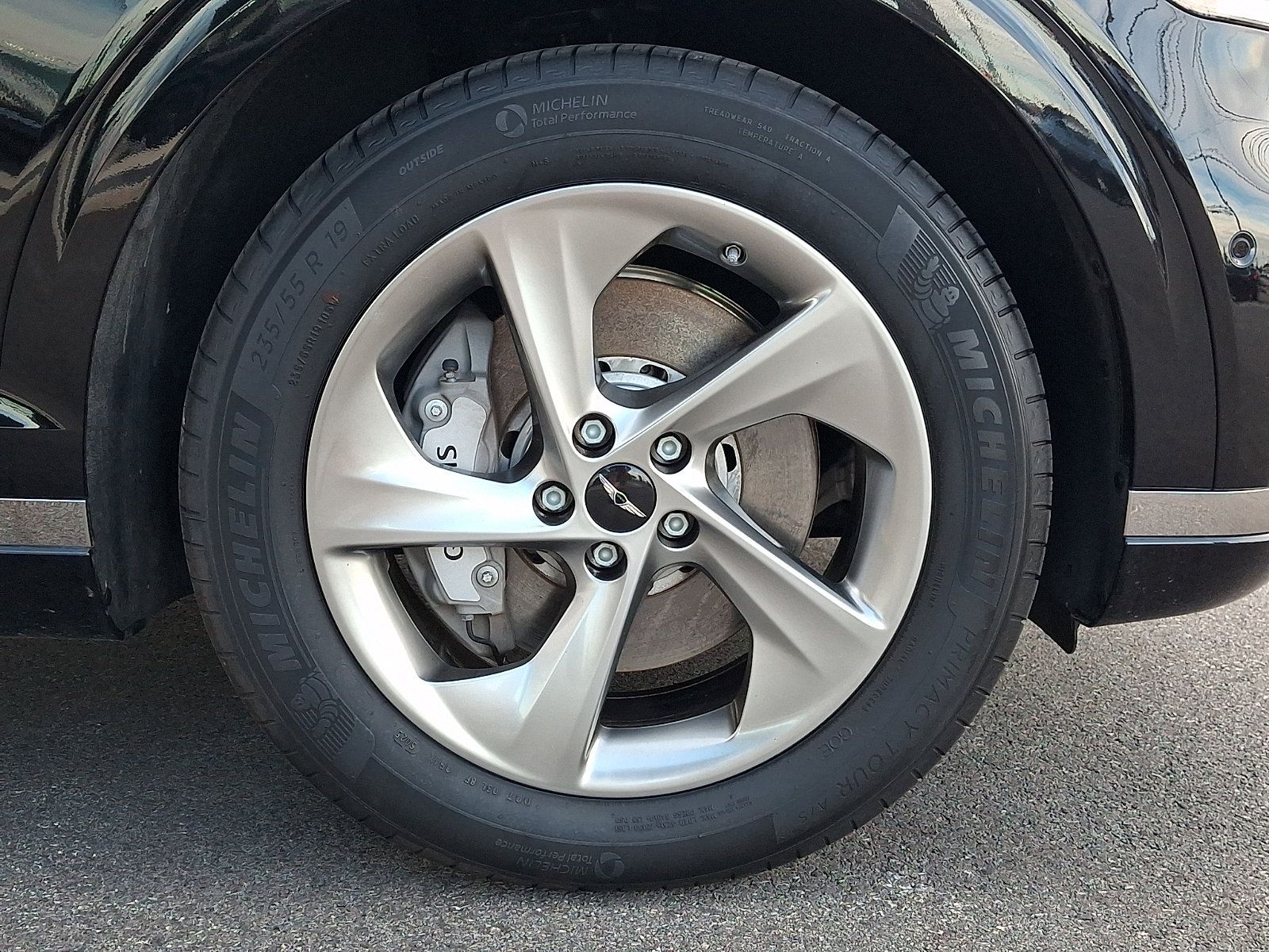 Certified 2026 Genesis GV70 2.5T Advanced AWD/4WD image 8