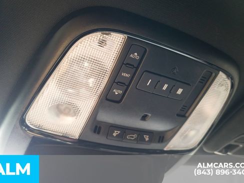 Used 2023 Dodge Durango R/T RWD image 17