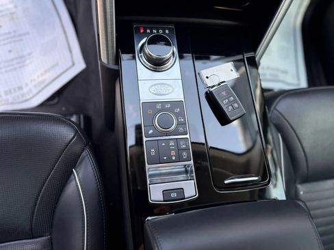 Used 2018 Land Rover Discovery HSE Luxury AWD/4WD image 19