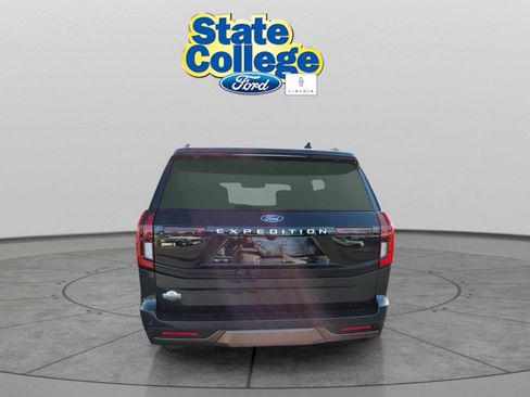 Used 2025 Ford Expedition King Ranch image 5