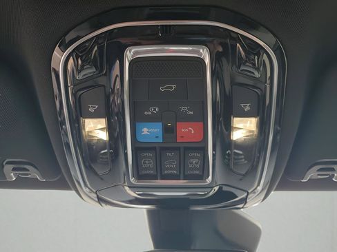 New 2026 Jeep Grand Wagoneer Summit image 43