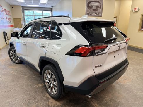 Used 2025 Toyota RAV4 Limited w/ Advanced Technology Package AWD/4WD image 13