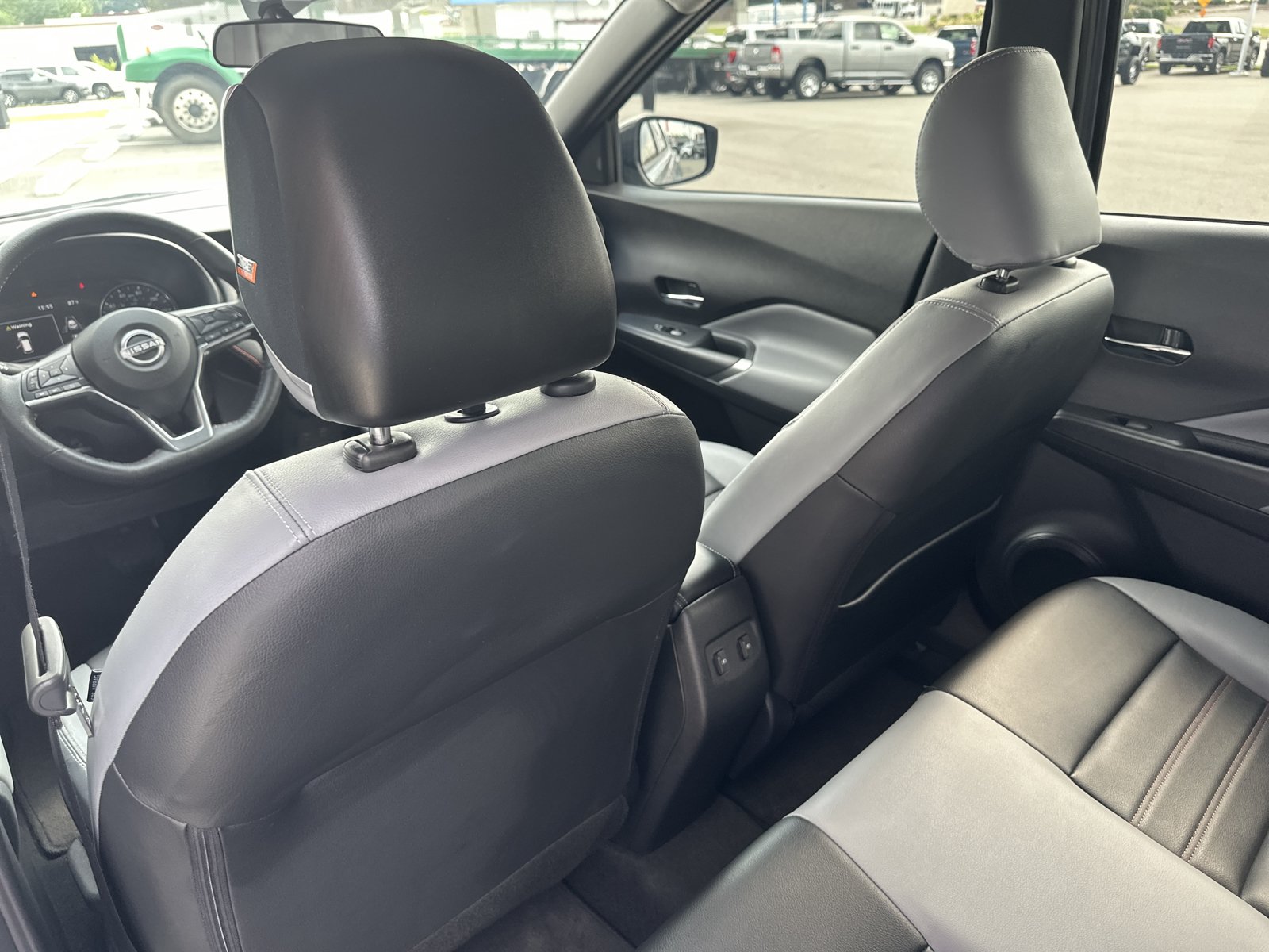 Used 2024 Nissan Kicks SR w/ SR Premium Package FWD image 20