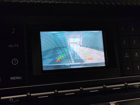 Used 2018 Ford Mustang Coupe image 3