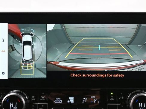Used 2024 Toyota Highlander Platinum AWD/4WD image 24