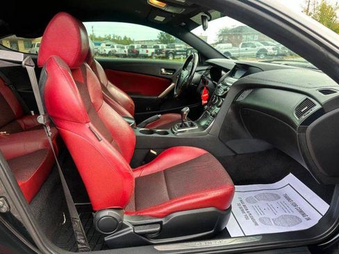 Used 2013 Hyundai Genesis 2.0T RWD image 16