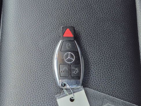 Used 2020 Mercedes-Benz GLA 250 4MATIC image 28