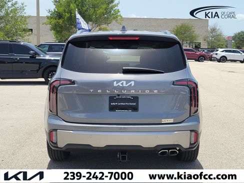 Certified 2025 Kia Telluride SX w/ SX Captain's Chair Package FWD image 5