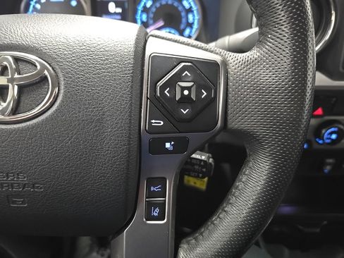 Used 2018 Toyota Tacoma SR5 image 21