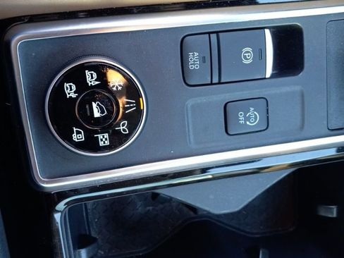 Used 2024 Nissan Pathfinder Platinum w/ Lighting Package (N93) image 37