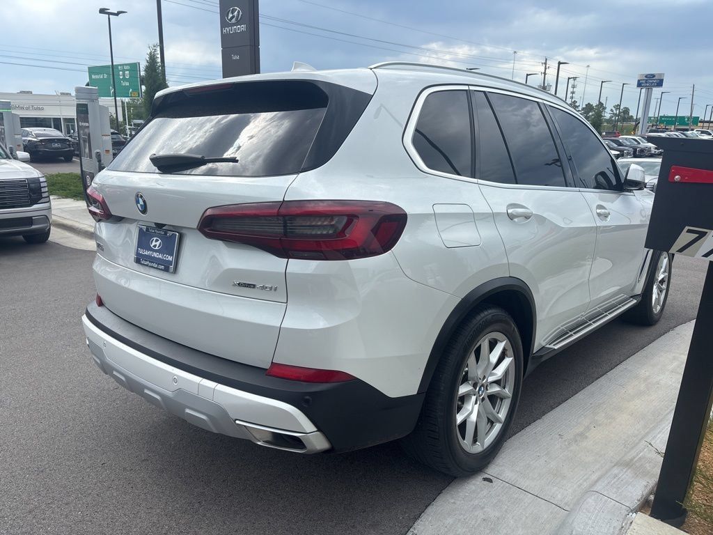 Used 2023 BMW X5 xDrive40i AWD/4WD image 5