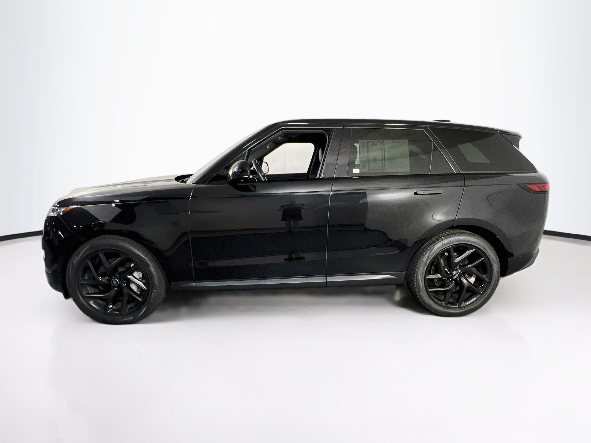 Used 2023 Land Rover Range Rover Sport SE AWD/4WD image 8