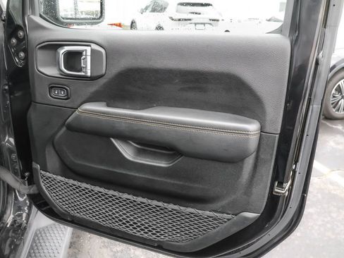 Used 2021 Jeep Wrangler Unlimited Sahara AWD/4WD image 41