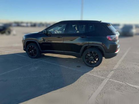 New 2026 Jeep Compass Latitude image 7