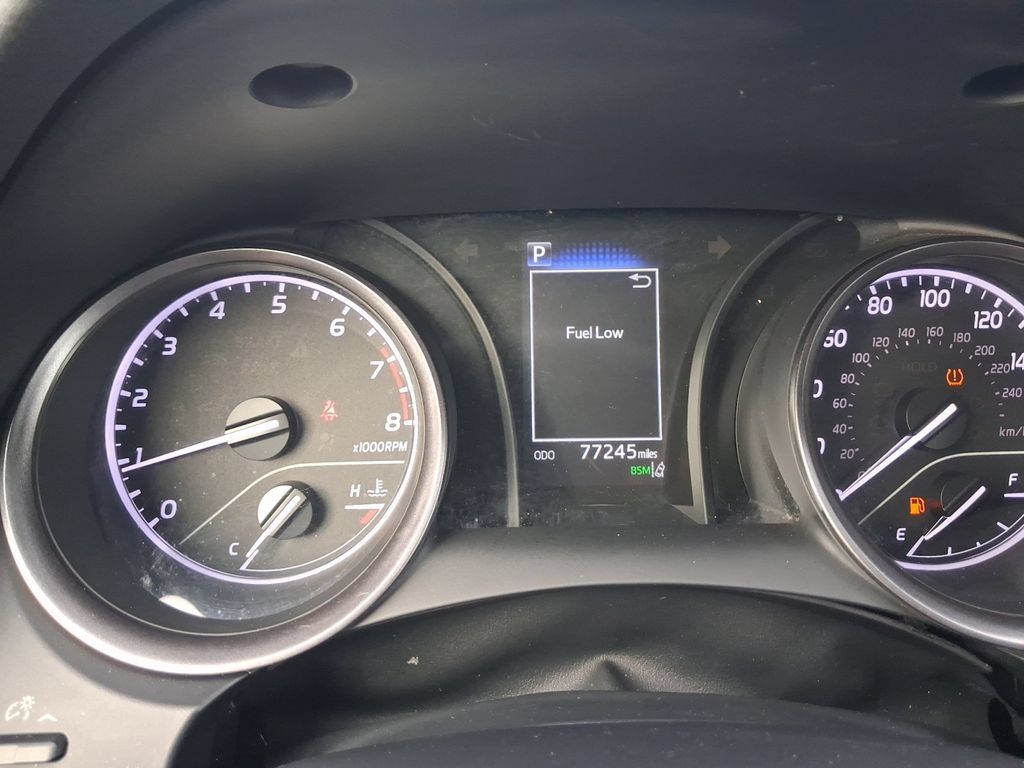 Used 2023 Toyota Camry SE w/ Convenience Package FWD image 16