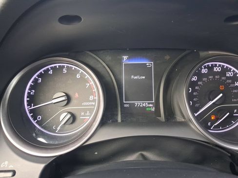 Used 2023 Toyota Camry SE w/ Convenience Package FWD image 16