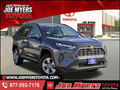 Used 2025 Toyota RAV4 XLE FWD image 1