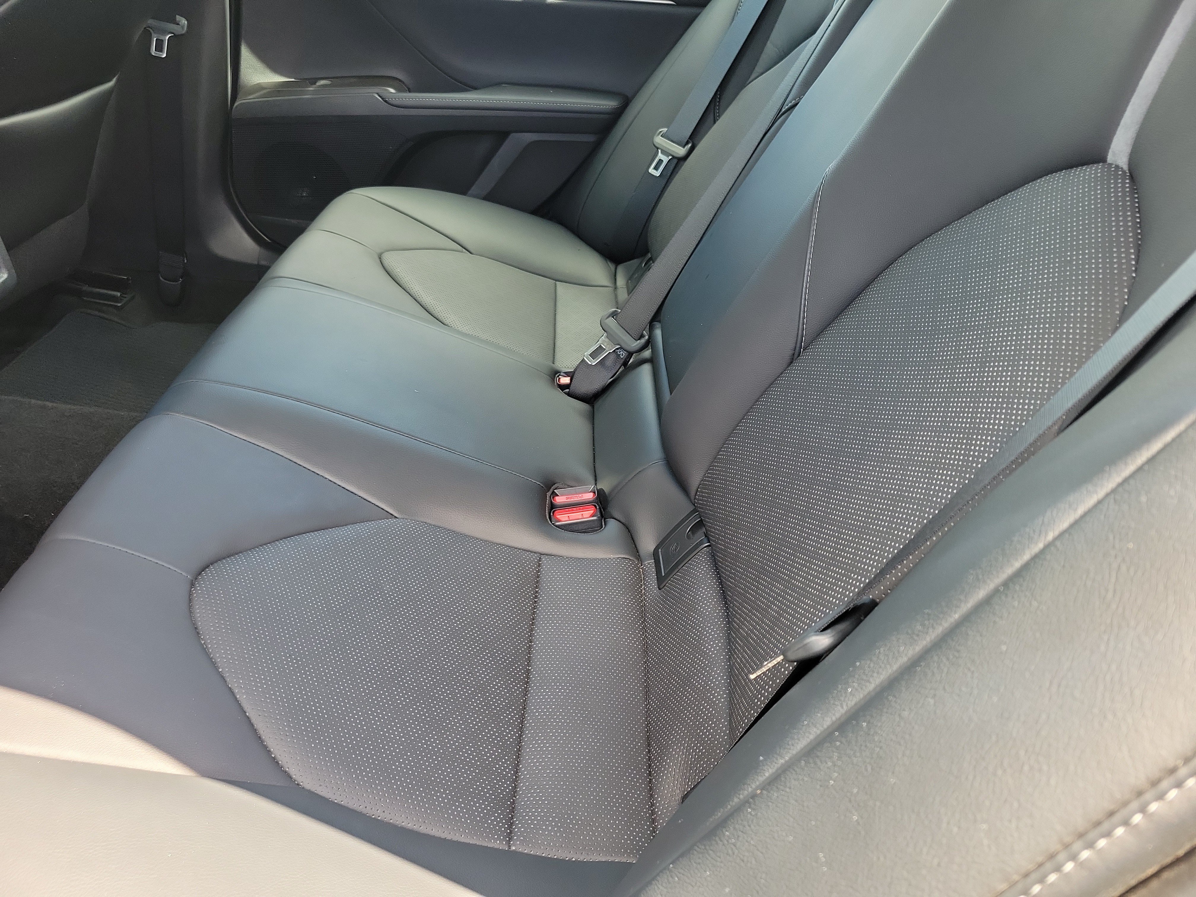 Used 2021 Toyota Camry XSE AWD/4WD image 11