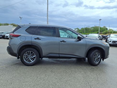 Used 2023 Nissan Rogue S image 27