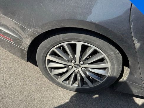 Used 2017 Lincoln MKZ Premiere image 3