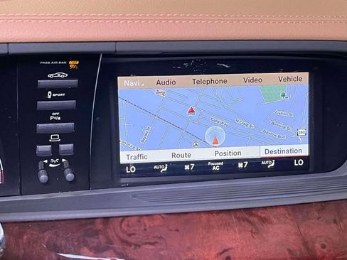 Used 2012 Mercedes-Benz S 550 4MATIC image 27