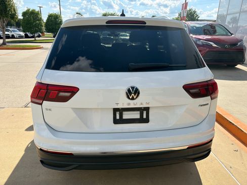 Used 2024 Volkswagen Tiguan SE AWD/4WD image 70