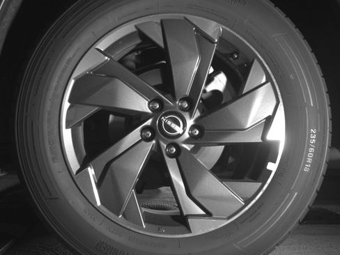 Used 2025 Nissan Rogue SV FWD image 14