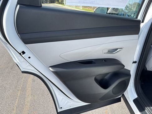 New 2026 Hyundai Tucson Blue SE image 12