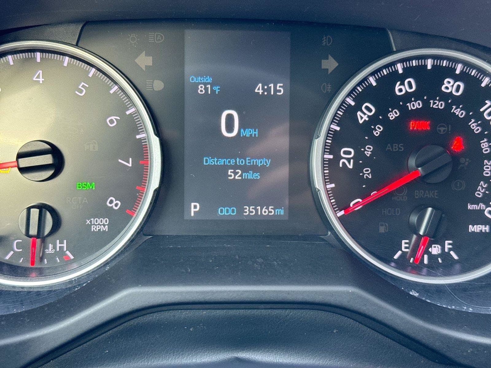 Used 2019 Toyota RAV4 XLE w/ Convenience Package FWD image 8