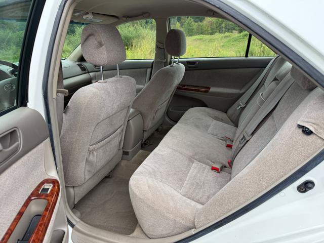 Used 2004 Toyota Camry LE w/ Limited Edition Pkg FWD image 14