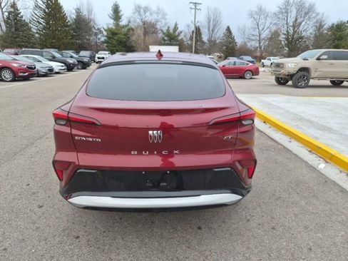 Used 2024 Buick Envista Sport Touring w/ Convenience I Package image 8