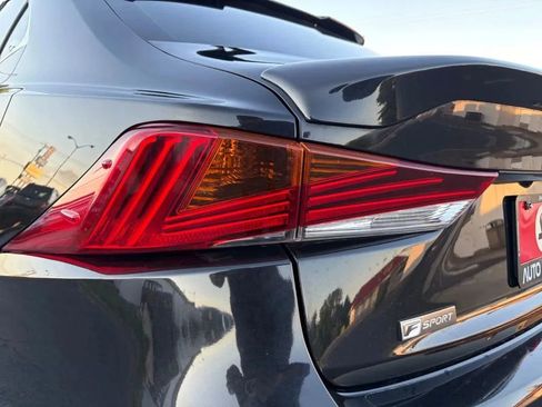 Used 2018 Lexus IS 300 F Sport w/ F Sport Package RWD image 18